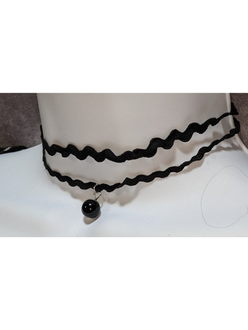 Double Layer Zigzag Ribbon Choker Necklace